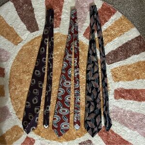 Set of 3 vintage men’s ties
Zylos
Oscar de la Renta 
Christian Dior